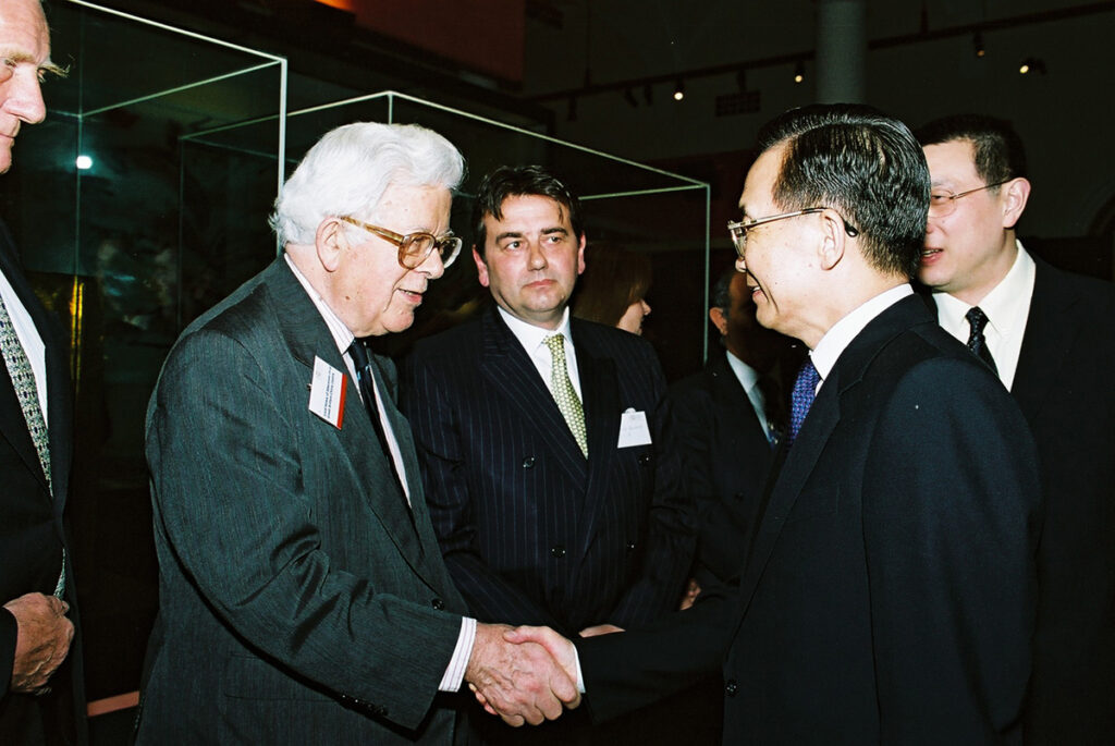 Former GBCC Chairman, the late Lord Howe with former Premier Wen Jiabao