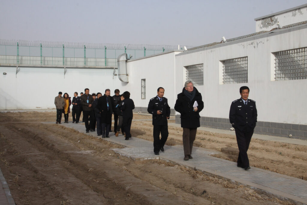 GBCC Complaining with Confidence: Detainee Rights Project
